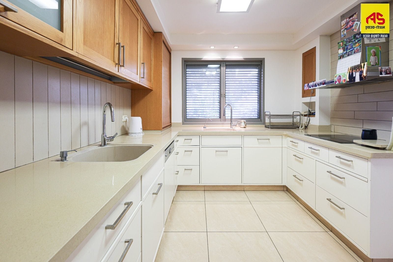 0RwoIVUfORWKEz2xcqyn_17634850832755