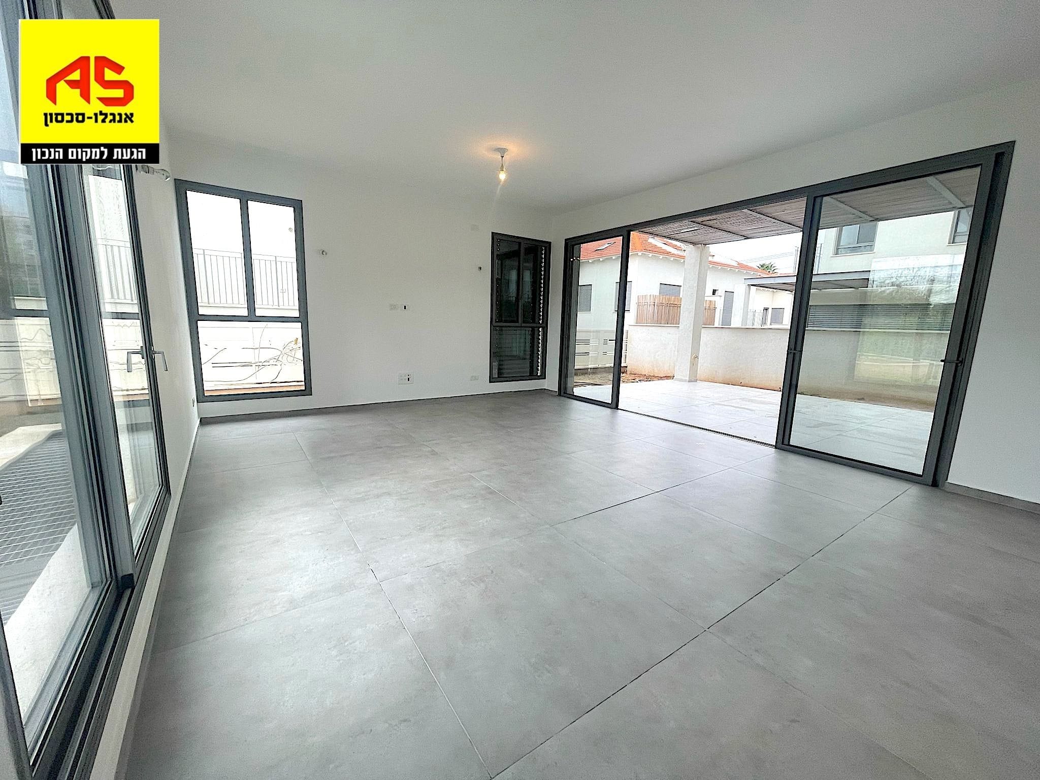 S50SVs2VKnsMMx9Tzt2T_17382187808255